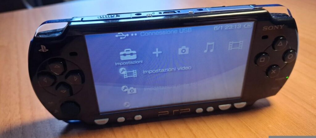 psp nera vista frontalmente